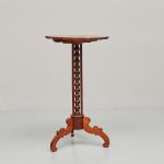 1056 9495 PEDESTAL TABLE